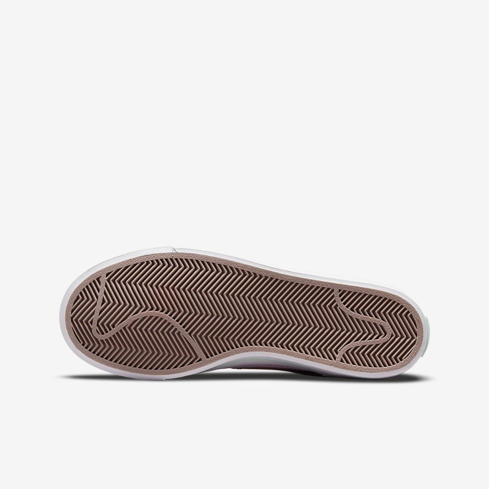 Women's Court Legacy Sneaker. Low Top - Picture 6 of 9